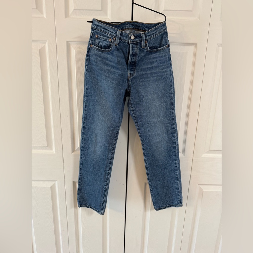 Levi’s classic 501s medium wash